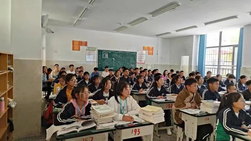 仁和思源教师赴木里藏族自治县红科中学开展示范课及经验交流活动