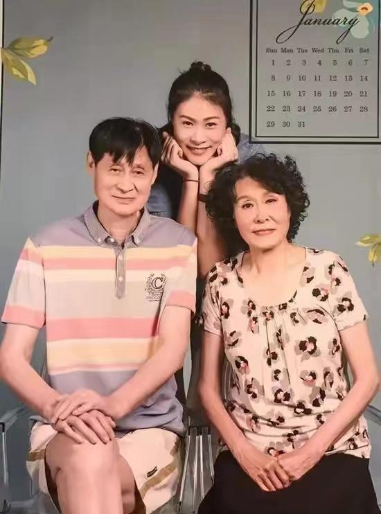 1981年,赵蕊蕊出生于南京,父亲赵怀富身高2米,曾是南京男排的主力.