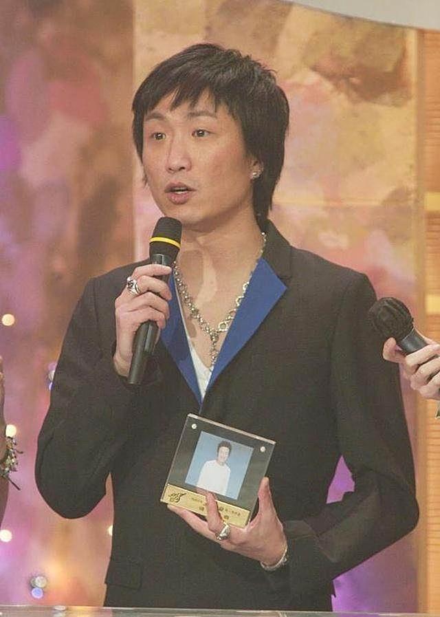 自称无赖的郑中基,绯闻和嚣张事件不断,曾与阿sa秘婚4年_杨千嬅_张