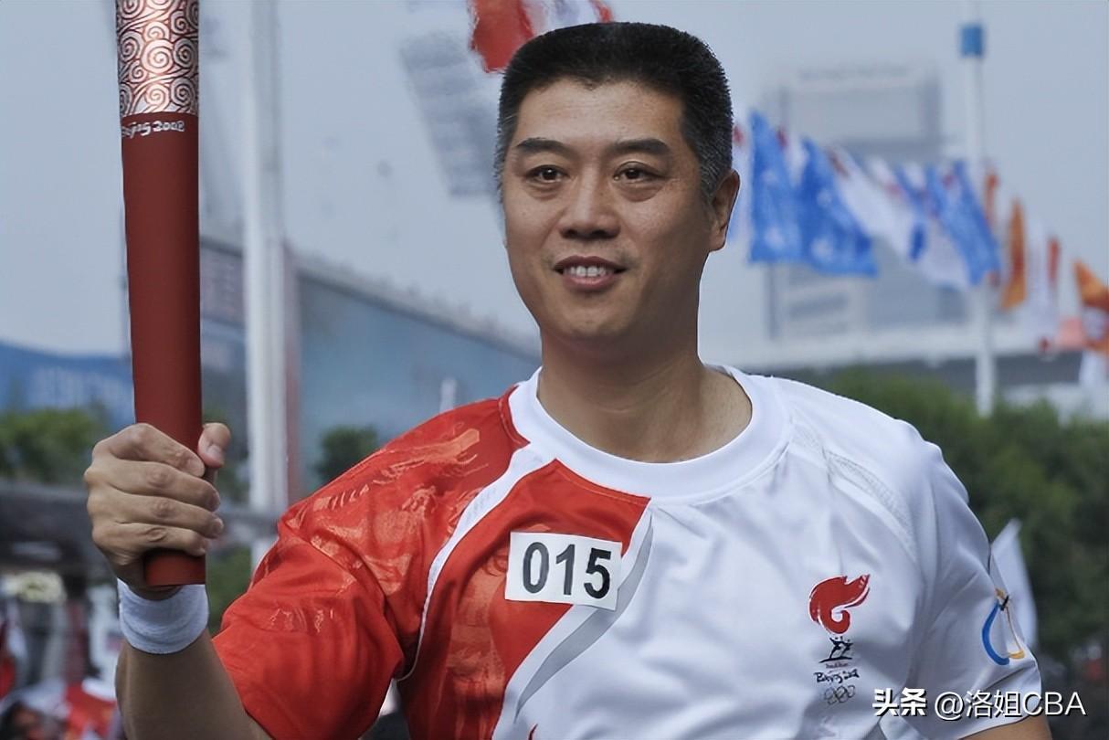 徐继成奥运火炬手时期第三条消息是关于辽宁后卫球员何佳轩的.