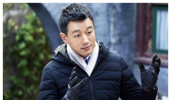 北京有"四合院"的5位明星,一个比一个厉害,李成儒紧挨着故宫_王刚