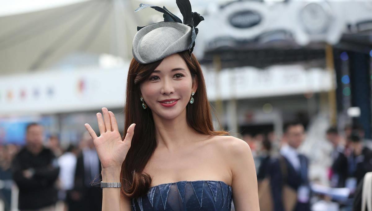 结婚多年一直未孕的大龄女星不止林依晨,43岁演员周迅结婚4年未生育
