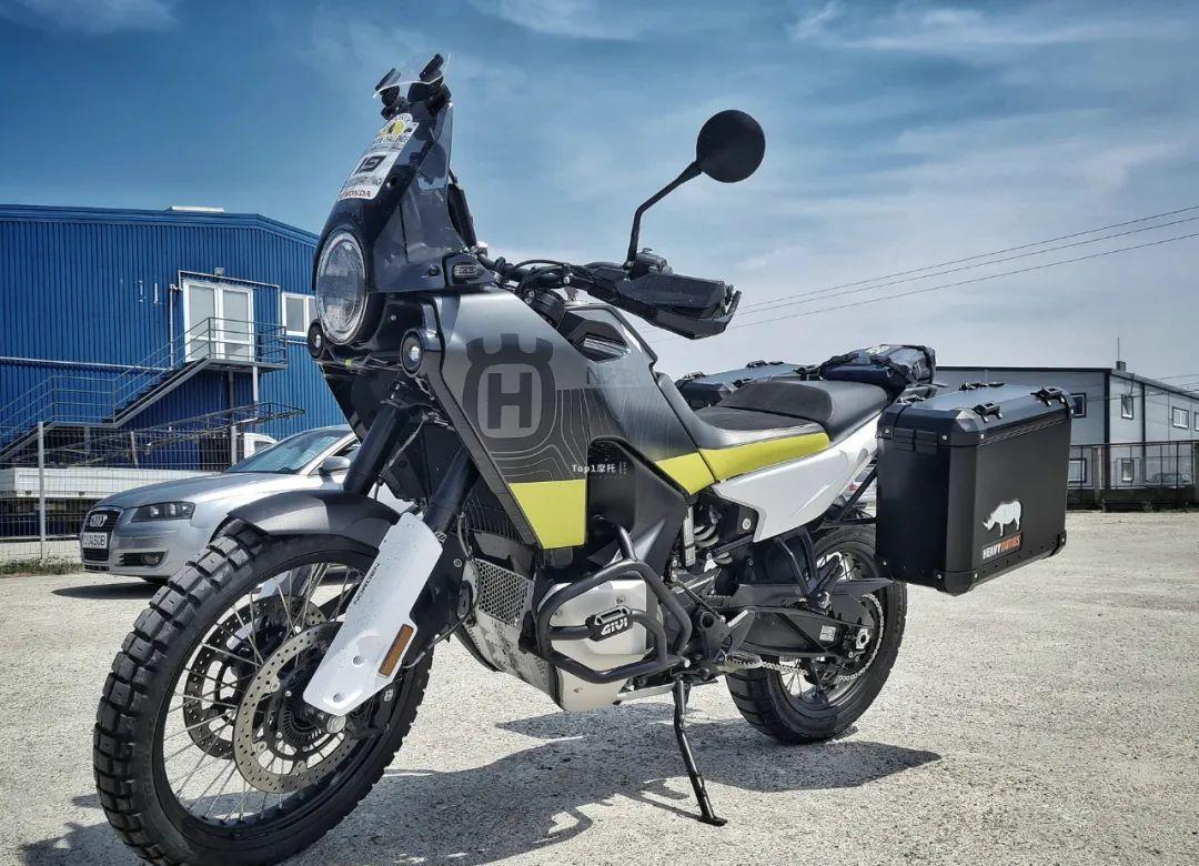 700简称t700,这台车在海外市场叱咤风云,在国内摩托车圈也被吹成了神