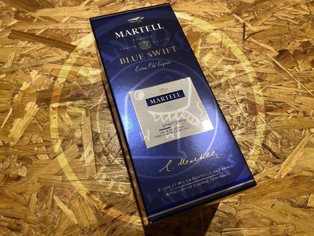 2016年9月16日,最古老的干邑马爹利于美国纽约展示了马爹利蓝swift,这