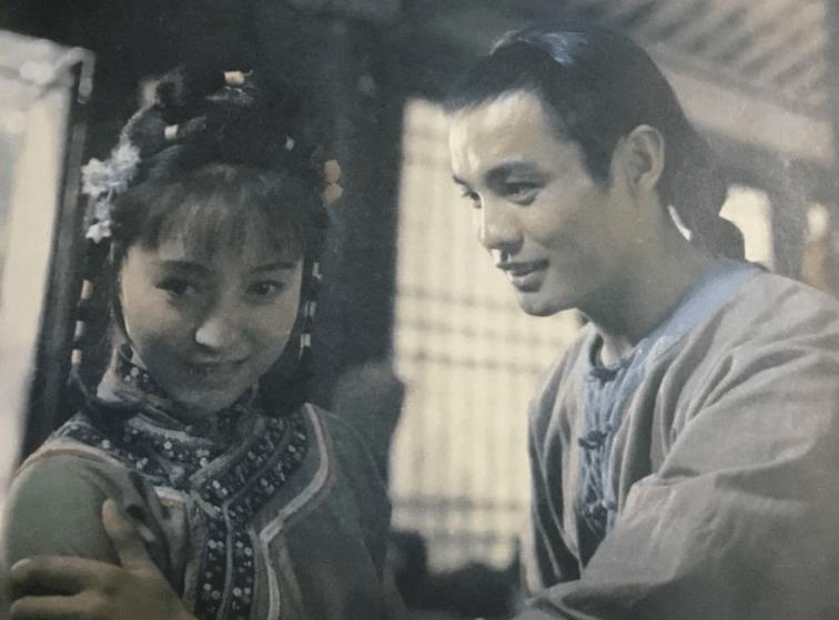 《索命逍遥楼》的剧情明显受到了邵氏武侠片的很大影响,电影中呈现的