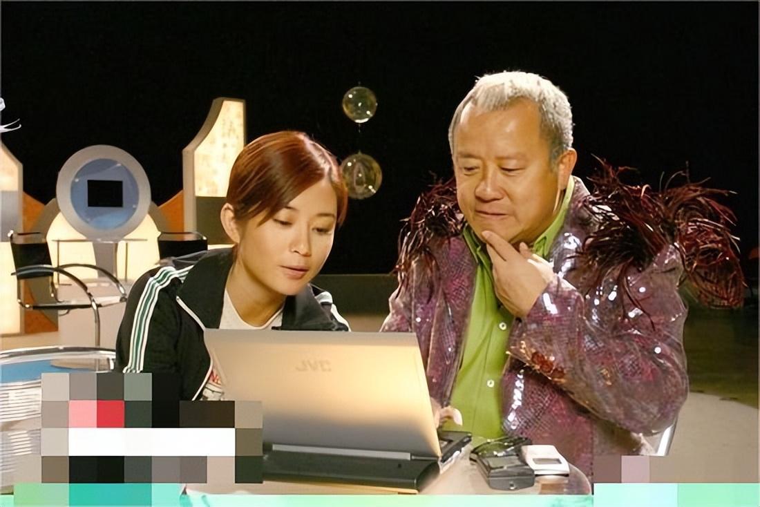 曾志伟身边确实女子不断,甚至还认了一位义女林苑