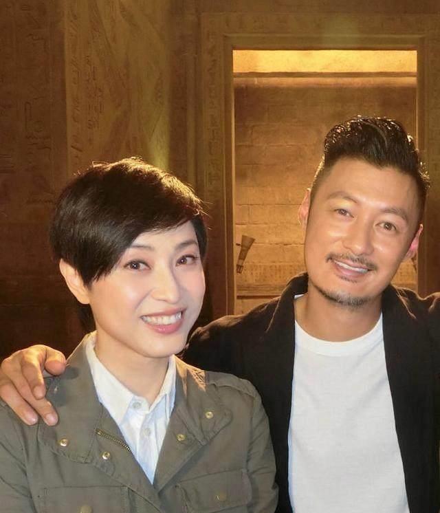 50岁陈法蓉新剧与95后鲜肉饰演母子被赞像情侣,网友:单身太可惜_剧中