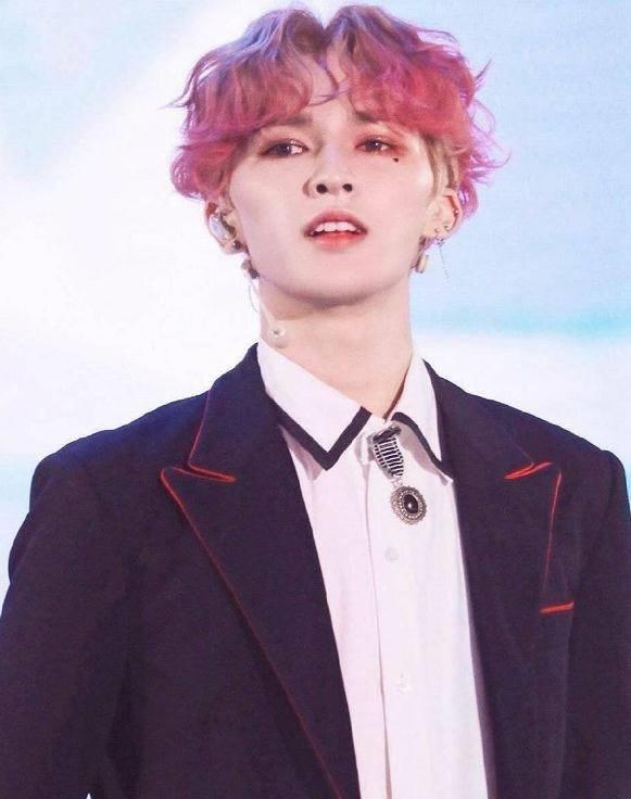 npc男团红发:明昊邪魅,尤长靖俊美,看到蔡徐坤:我的心乱了_模样_都会