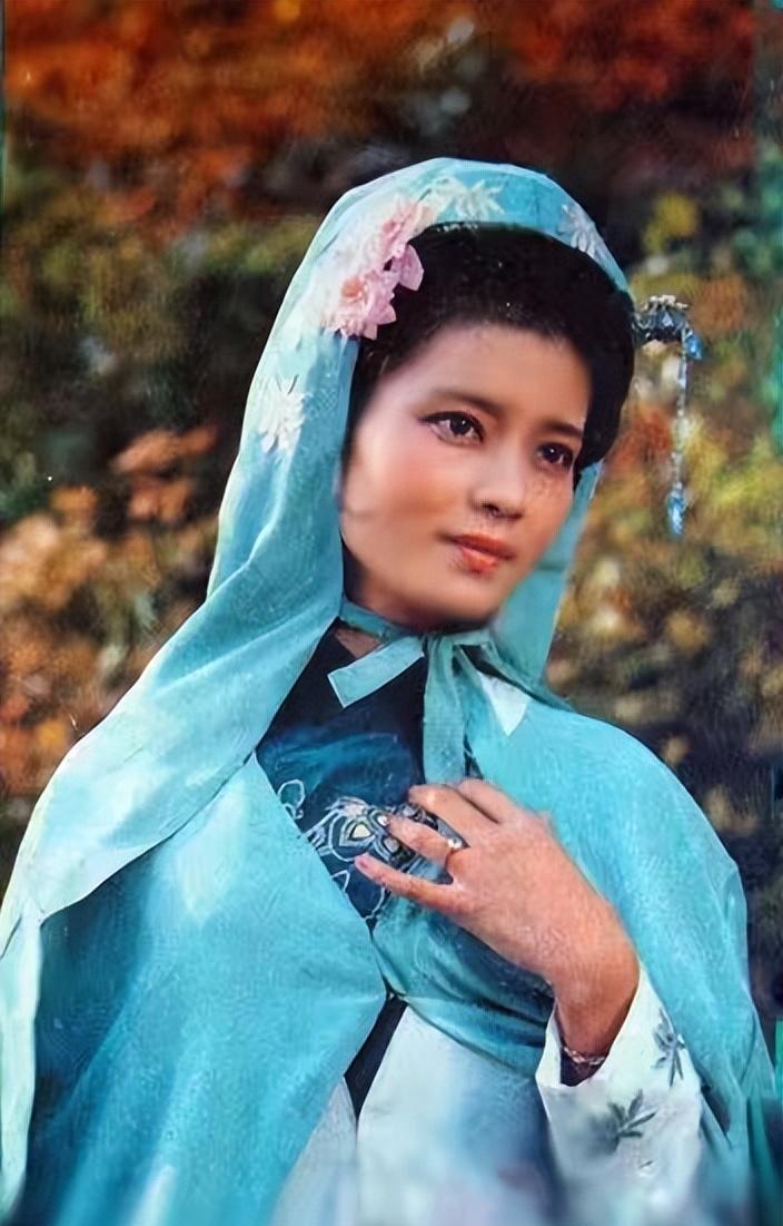 知道年轻时的潘虹有多美吗?分手36年孤身终老:一生爱一人足矣