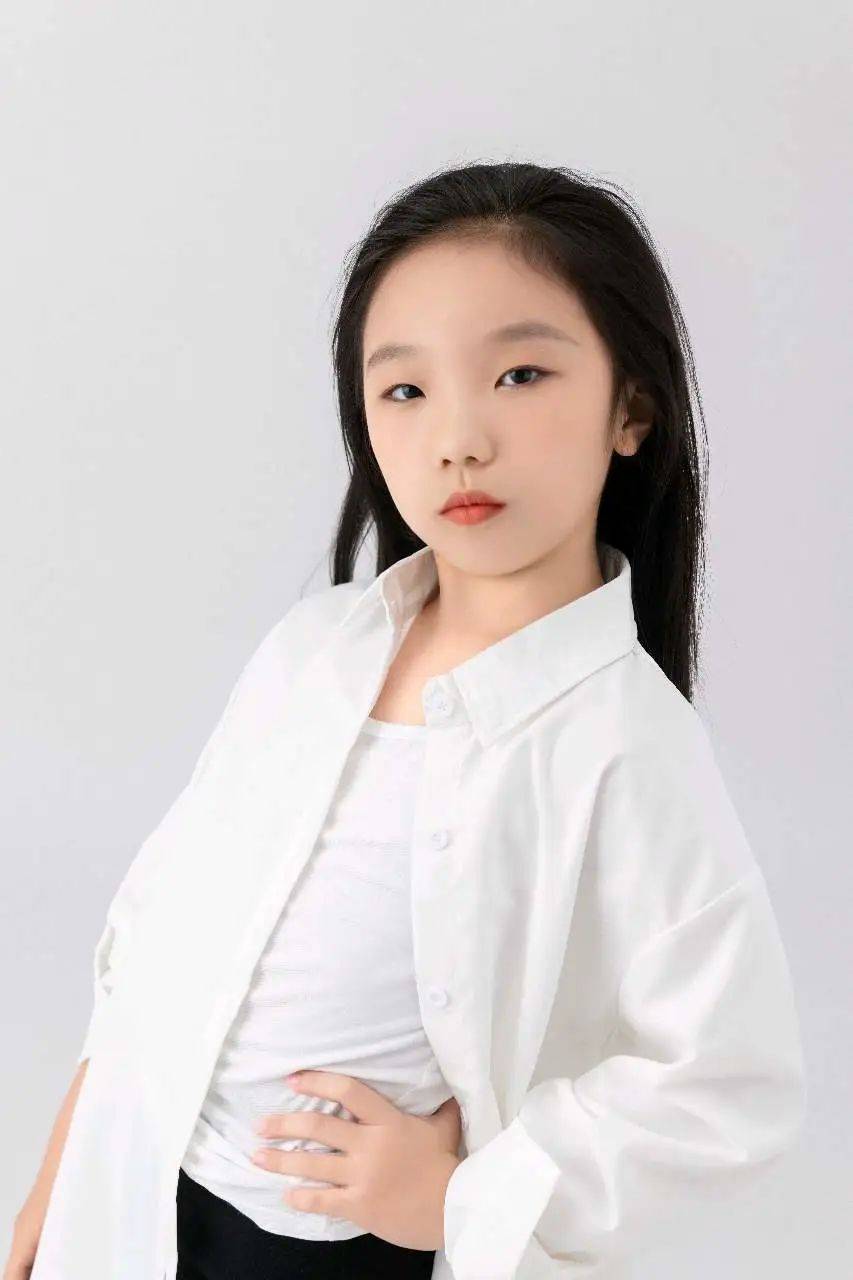 张艺宸|受邀担任2023完美童模潍坊赛区形象代言人_总决赛_少儿_中国