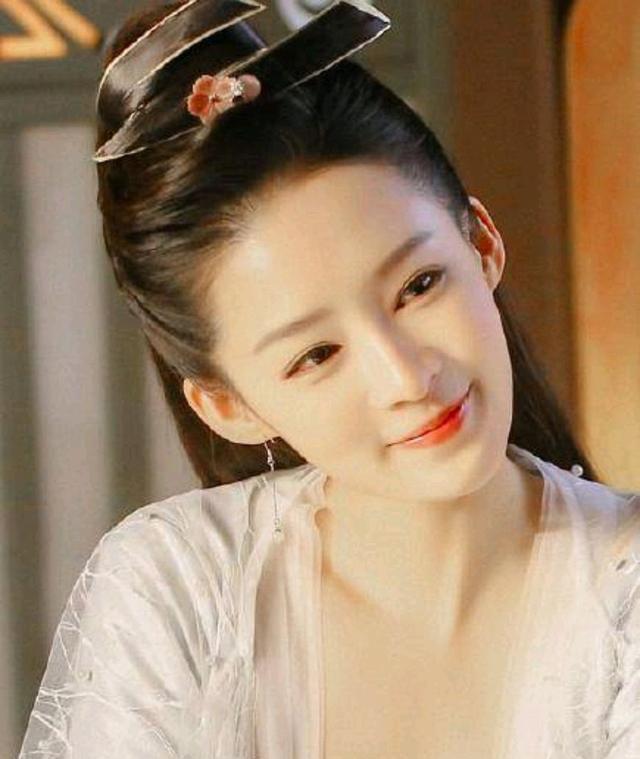 李沁李沁迪丽热巴迪丽热巴迪丽热巴曾经演过古装的电视剧《美人制造》