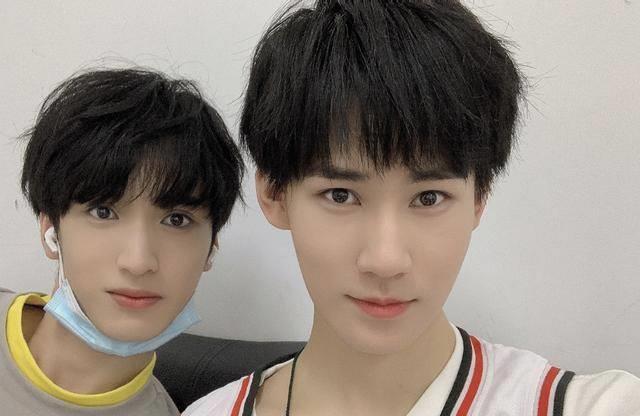 tnt为严浩翔庆生,耀文称呼感人,小丁祝福真诚,张真源最贴心_刘耀文