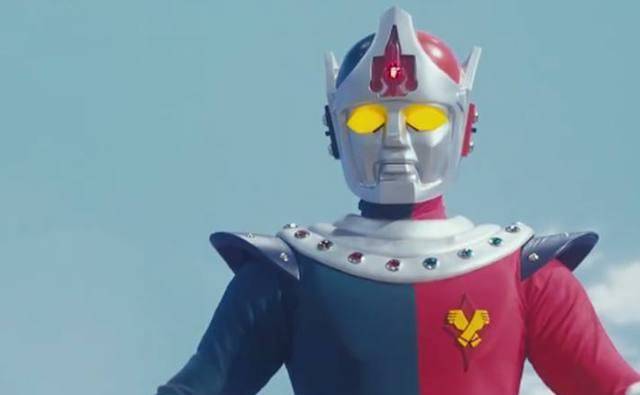 这个巨人也是,你认识吗_英雄_战斗机_外星人