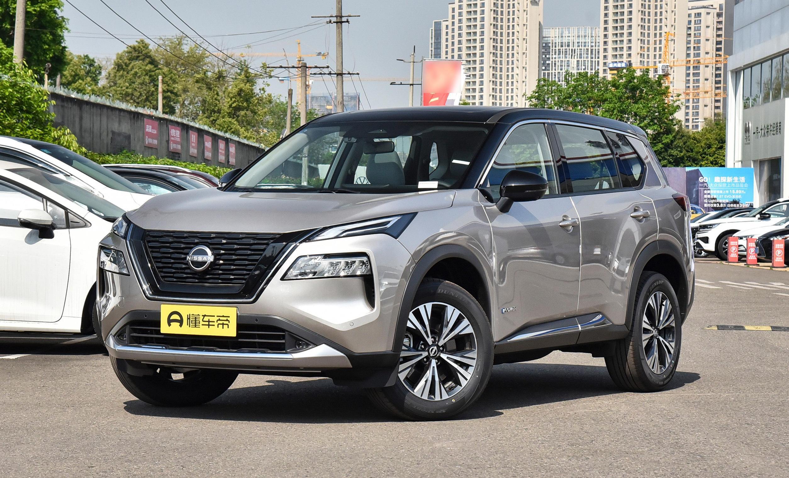 配可变压缩比引擎,爆发204匹马力,轴距2706mm,奇骏是suv标杆?