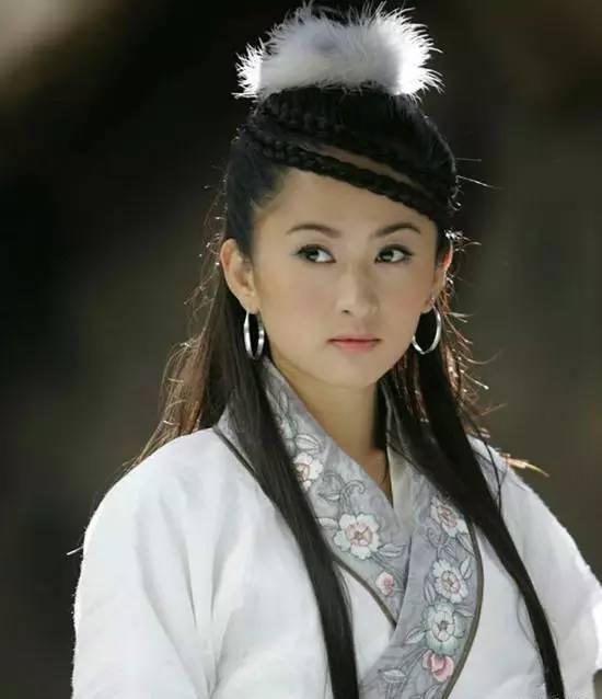 演章子怡丫鬟出道,她还是《七仙女》的青儿,35岁就结婚退圈了_杨蕊