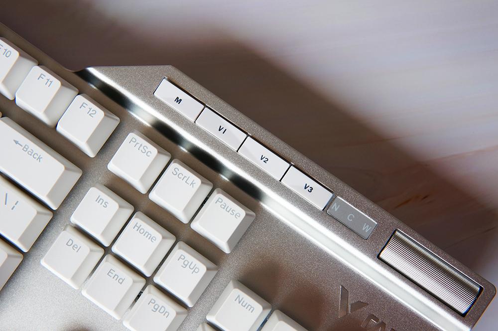 随心换轴,玩出个性:雷柏v700diy全尺寸rgb热插拔机械键盘评测_银轴