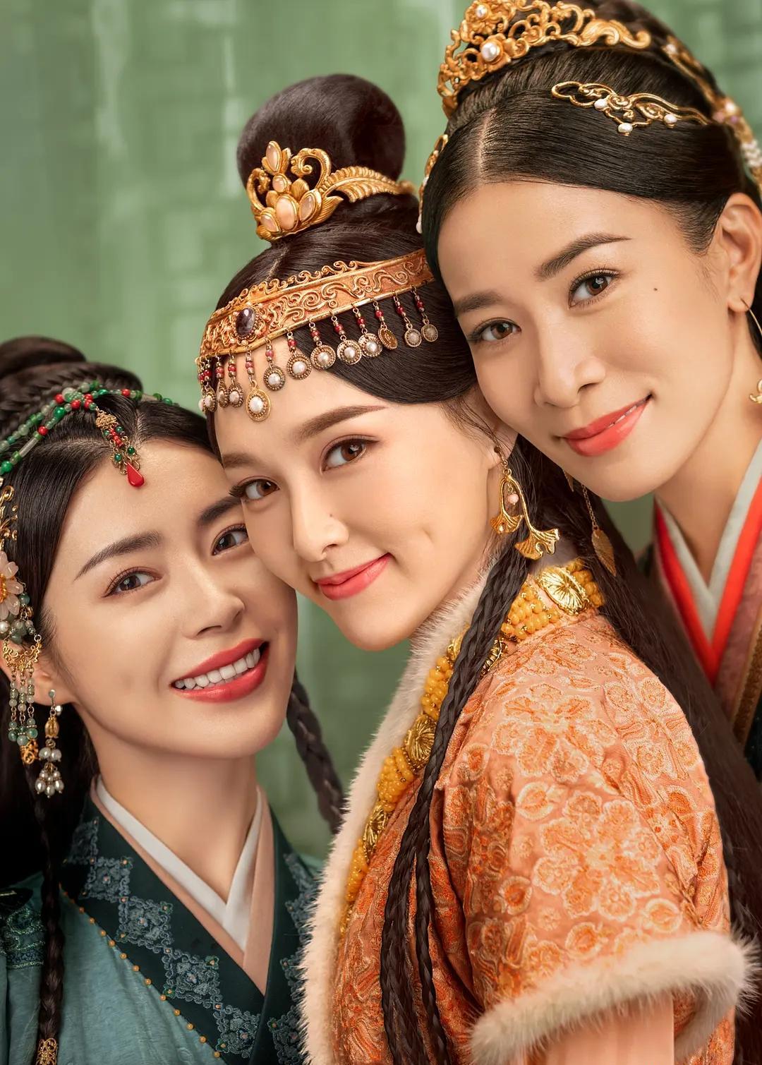 仙剑三美现状:杨幂刘诗诗忙不停,唐嫣两年无新剧,却说自己很忙_事业