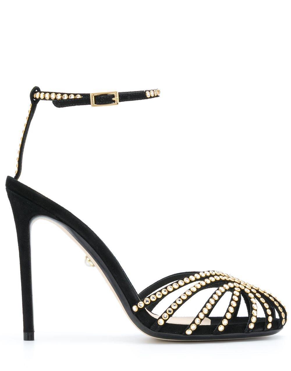 超模亚历山德拉·安布罗休选择了哪些时尚高跟鞋?_凉鞋_裙子_皮革