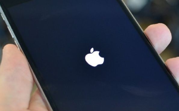 手机黑屏有哪些原因?_软件_内存_电池