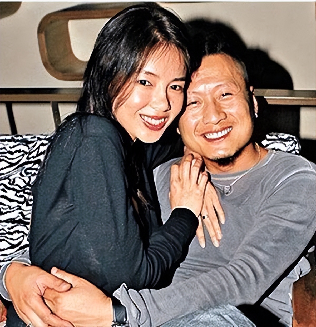 "太白金星"孙兴:3次出轨,被抓吸毒,如今沦落到婚宴卖唱_林美贞_妻子_