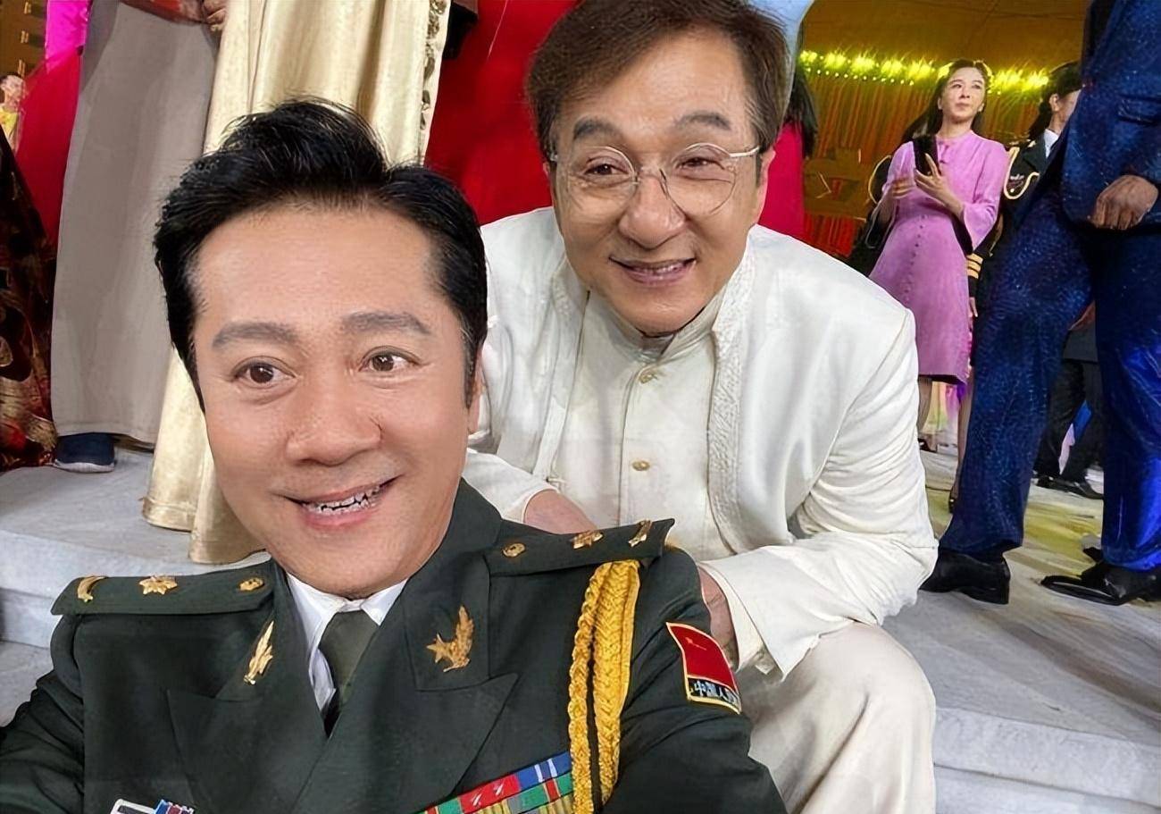 蔡国庆:当年拒绝那英,娶圈外女友为妻,今儿子却成自己的骄傲_时候