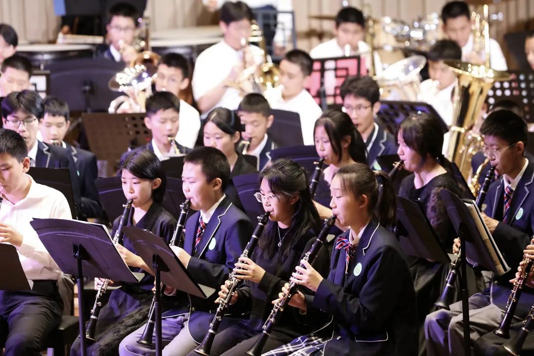 大兴一中与北京市少年宫管乐团及四所学校乐团进行交流演出