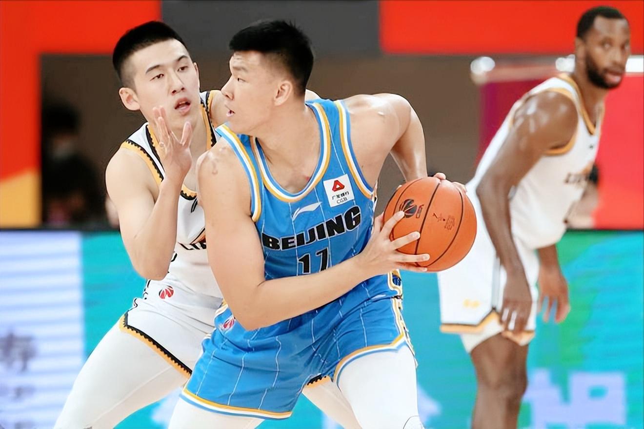 首钢终于确立建队核心,李慕豪加千万转会费交易成功有望再次夺冠_球员