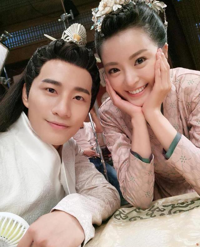 初见徐志贤就是通过网剧《萌妻厨神》,一眼就被男主角的颜值所吸引