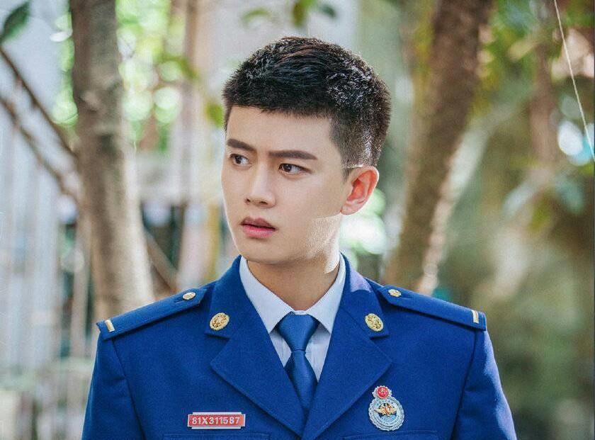 搭档李菲儿参加《浪姐2》,陈小纭双剧待播,与任嘉伦杨幂合作_蓝焰
