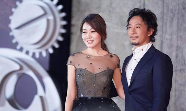 闫妮无下线推女儿出圈,揠苗助长,揭开星二代遮羞布_中国_邹元清_实力