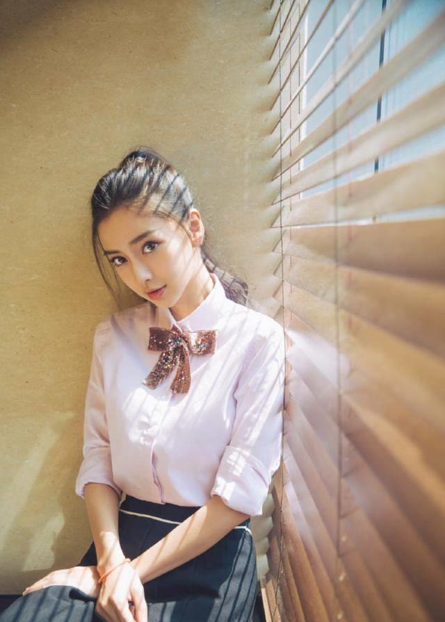 当杨颖穿起校服,像是回到了校园的感觉!_baby_少女_身材