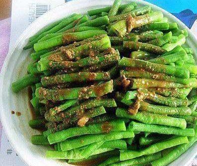 这菜是"豆豉焖面",只能用一个字形容——香!豆角真好吃!