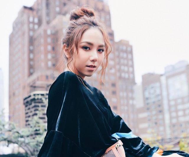 邓紫棋狂甩婴儿肥,5种发型打造完美v脸,美的可爱!_齐刘海_头发_脸型