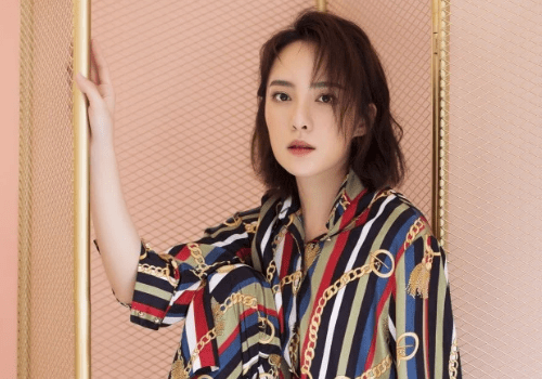 重温超级女声阳蕾,曾推出汶川大地震救灾歌曲《爱,勇气》,她的才华