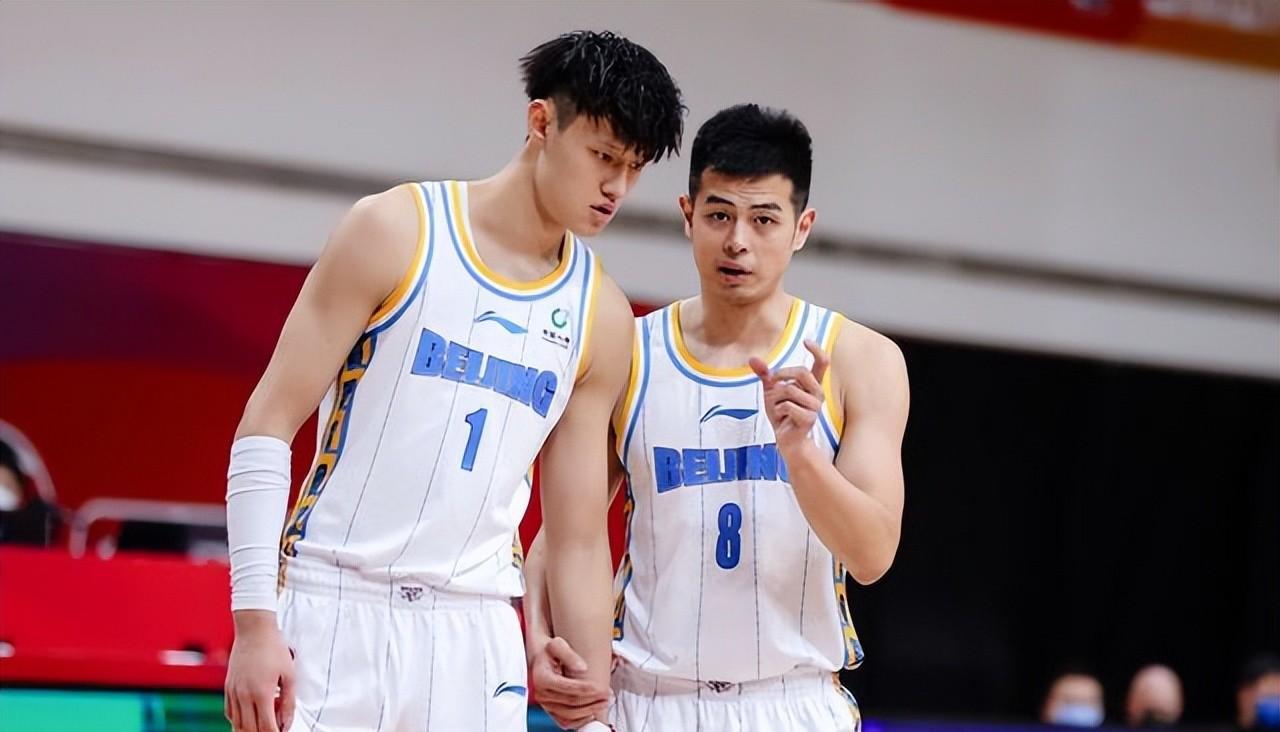 2年打出身价,徐杰老乡拒绝续约,7支球队哄抢,传球不输赵继伟_黎伊扬