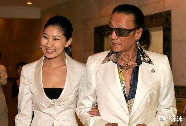 "老当益壮"令人佩服,连谢霆锋都比不上_邓光荣_香港_向华强