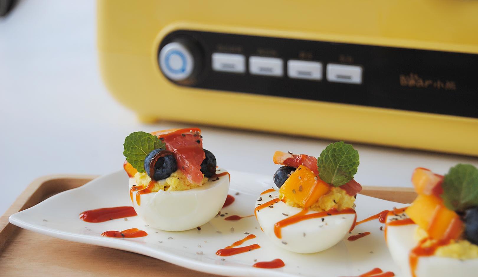 这是个很快手的早餐,很适合上班族和不爱吃鸡蛋的孩子哦.