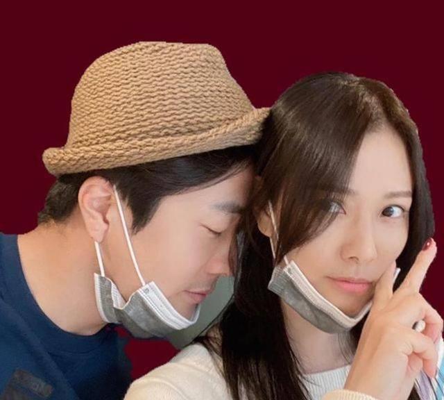 海外豪宅大,小鹿来啃草,权相佑老婆开心晒照,尔等看着即可_孙泰英