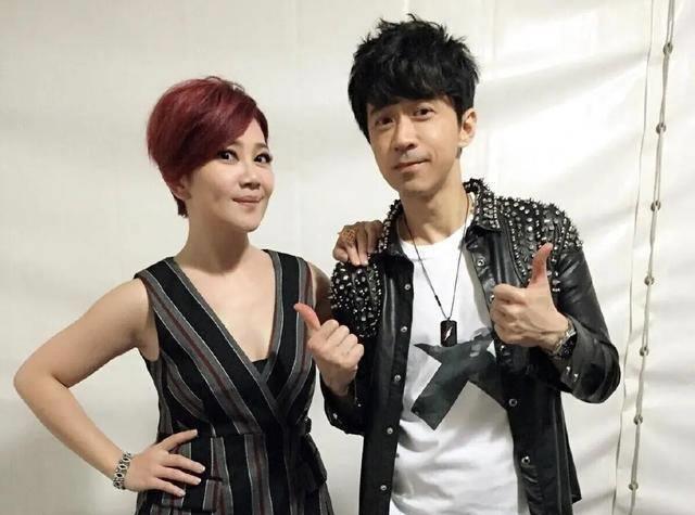 光良:我唱歌是用的感情,而不是用技巧在唱歌_梁静茹_专辑_勇气