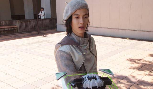 假面骑士王权盖茨外传上篇解读三大二骑前辈回归奥拉暗恋盖茨_海东