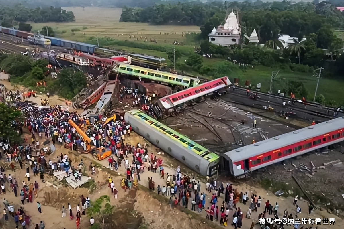 印度列车相撞事故已致死伤超千人（史上最严重的火车事故）