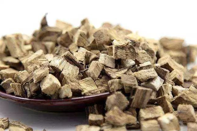 女人不想肚子鼓鼓穿衣太难看,常吃这6种天然的食物