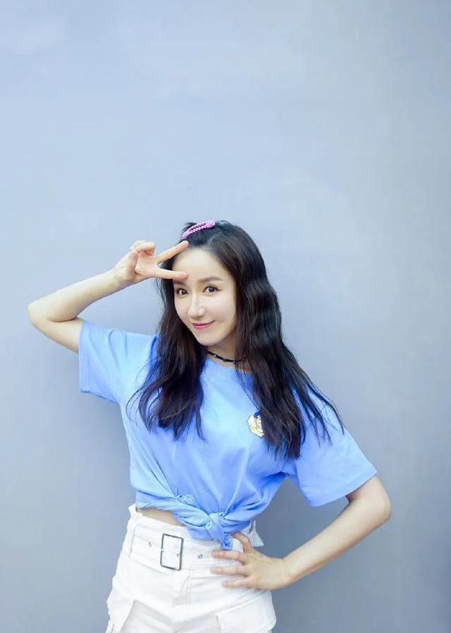 娄艺潇被谁顶替上姐姐?杨超越为何发展好?_能力_流量_偶像