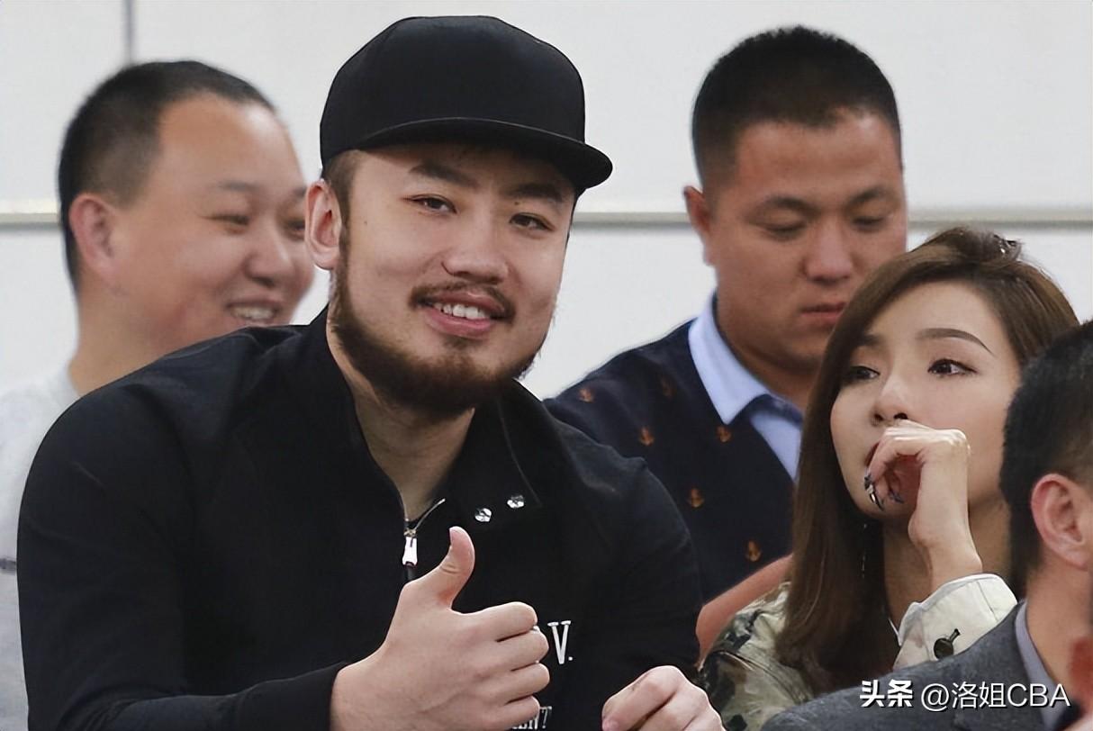 国内知名经纪人睢冉一开始的时候睢冉也许没有意识到这个问题,后来他