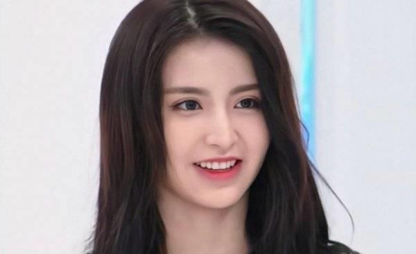 郝蕾评价金子涵:你回去唱跳吧,金子涵的表演为何让人觉得不好?