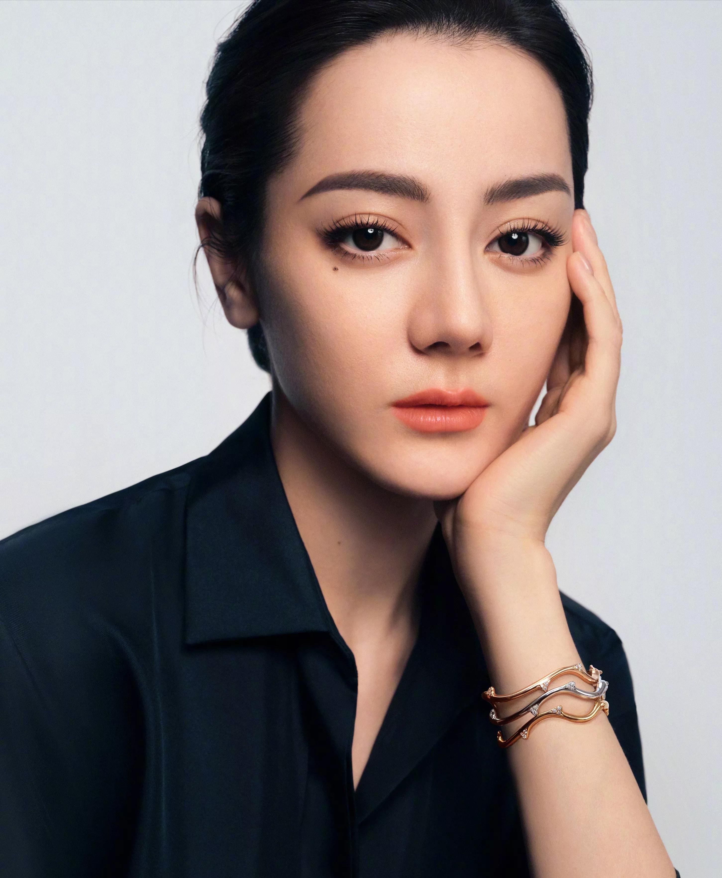 浓颜系美女迪丽热巴出演检察官,美貌限制演艺路?_角色_气质_感觉