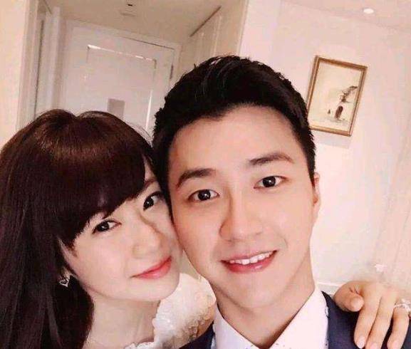 江宏杰罕晒女儿近照,帮爸爸整理衣服好贴心,正脸神似妈妈福原爱_父亲