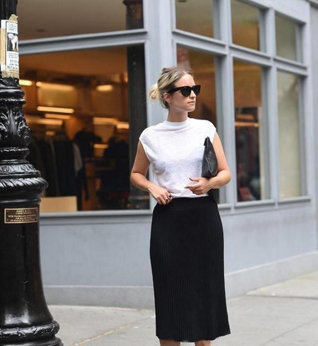 肩宽的女生穿衣搭配有何技巧?