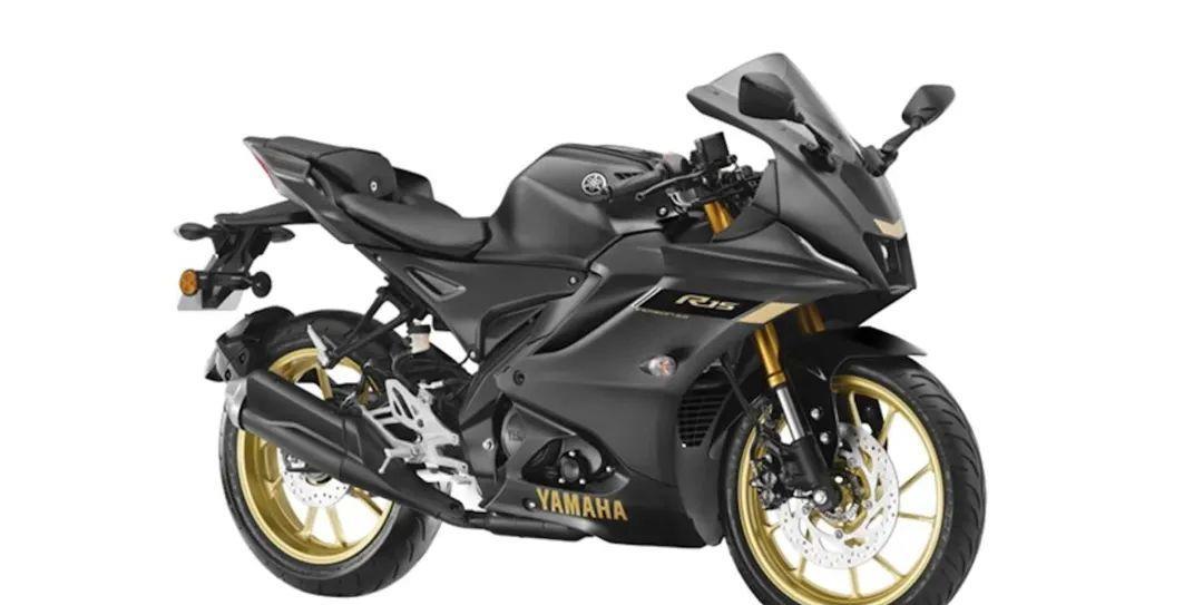 yamaha yzf-r15 黑金配色国外上市,车小气质却不少_搜狐汽车_搜狐网