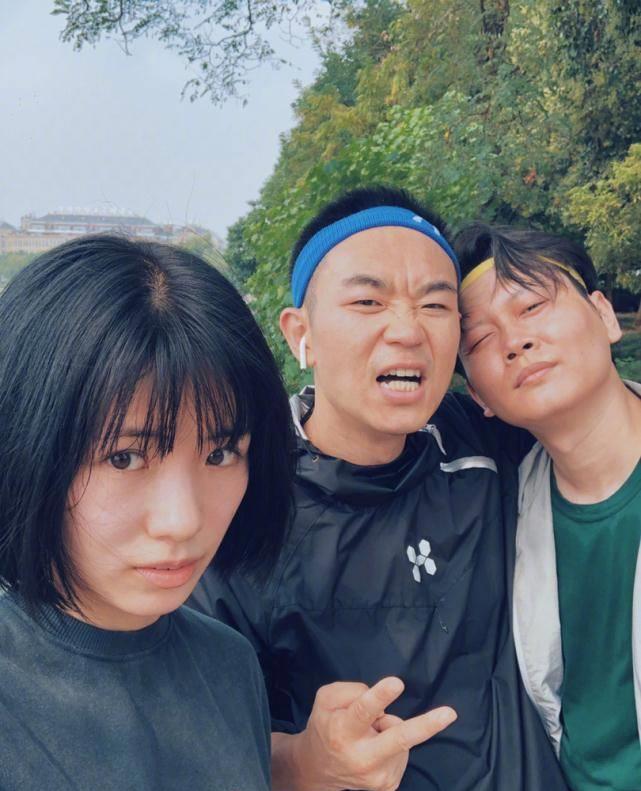 姜涛空降大鹏刷礼物叙旧,被扒昔日内涵大鹏势利眼_江涛_直播_电影